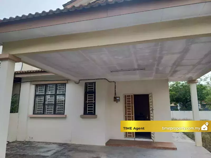 Taman Idaman — photo 1