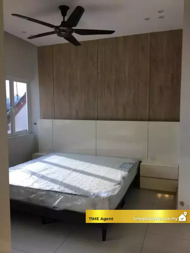 Putra Apartment — photo 2