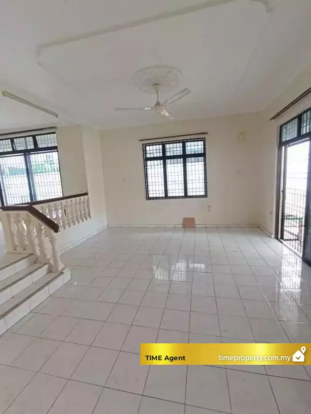 Taman Wira — photo 1