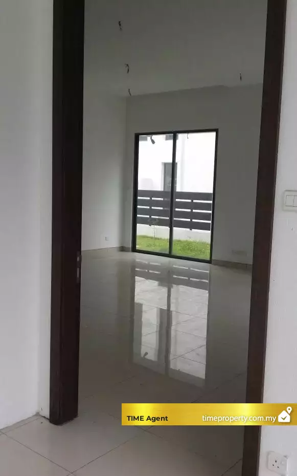 Taman Bukit Serdang — photo 1