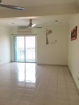 Red Ruby Apartment