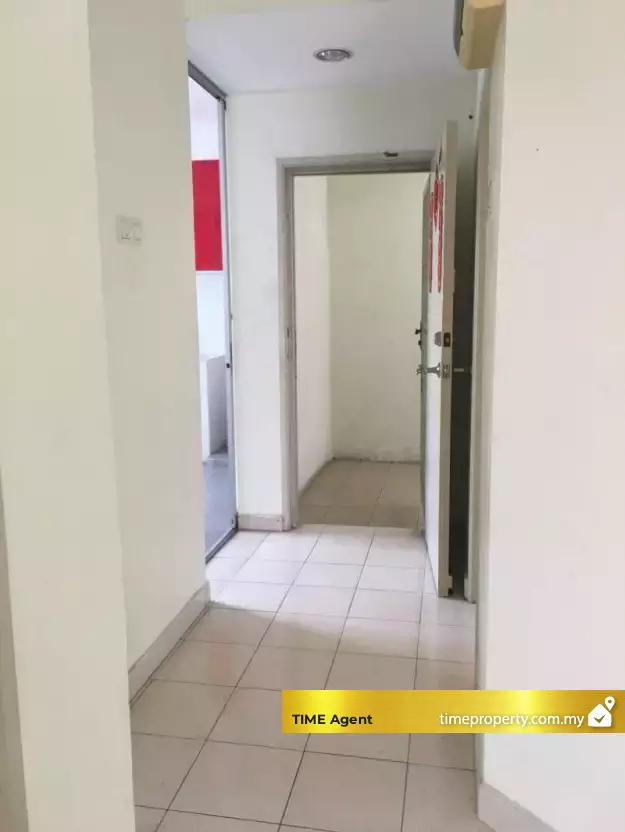 Red Ruby Apartment — photo 2