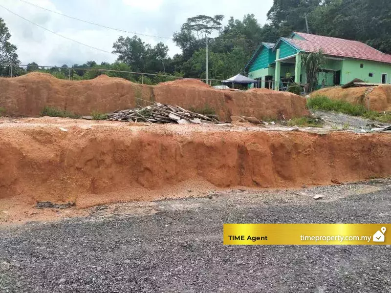 Gombak — photo 1