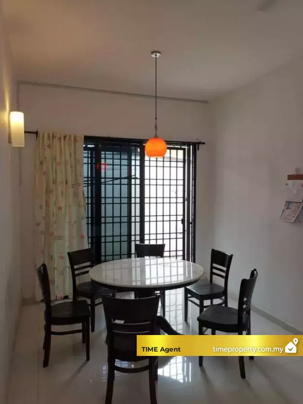 Taman Continental — photo 3