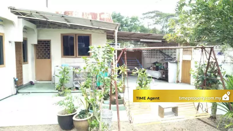 Taman Merbau — photo 3