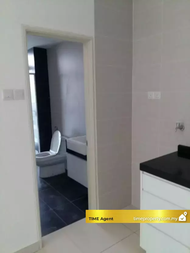 The Court @ Central Residence — photo 2