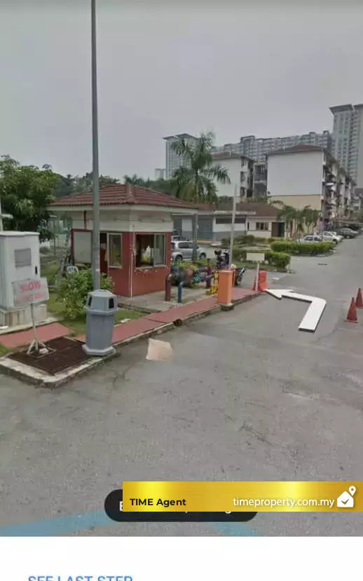 Desa Putra Apartment — photo 2