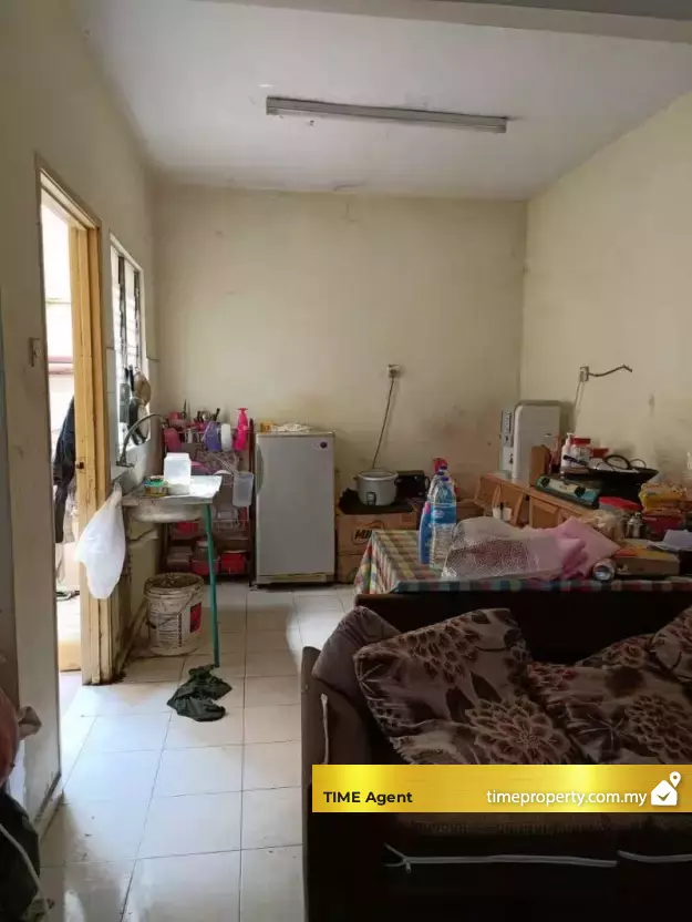 Clover @ Crescentia Park — photo 1
