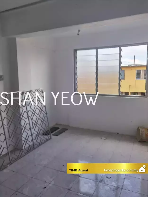Flat Jalan Mohd Saad — photo 2