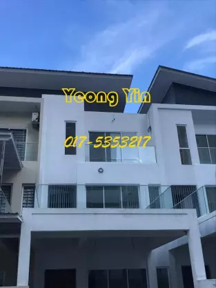 Teluk Kumbar Heights