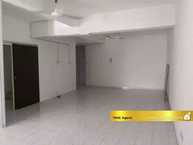 Taman Continental — photo 1
