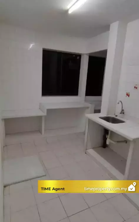 Flat Taman Lip Sin (Block 1, 3 &amp; 5) — photo 4
