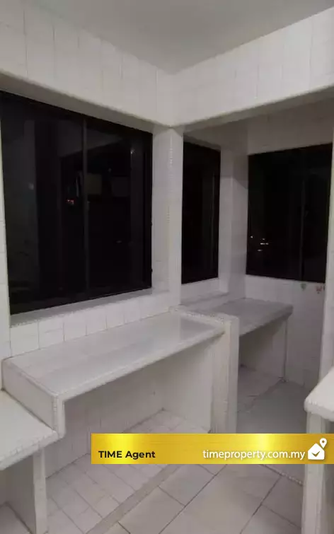 Flat Taman Lip Sin (Block 1, 3 &amp; 5) — photo 5