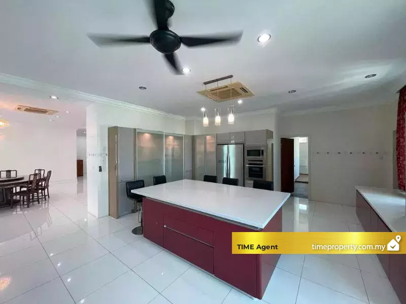 Gurney Palace — photo 1