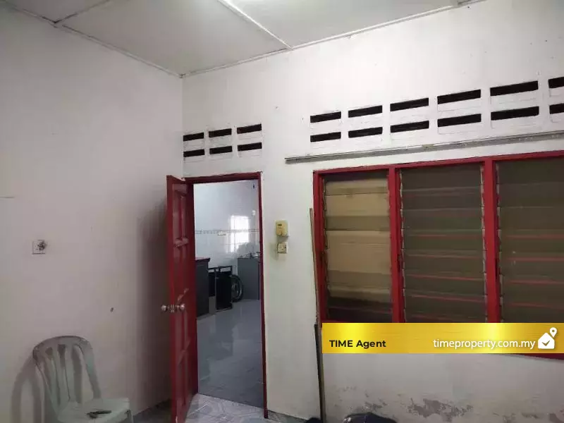 Taman Dengkil — photo 5