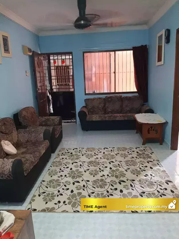 Desa Permai Indah (Block C, D, E, F, G, H, J &amp; T ) — photo 1