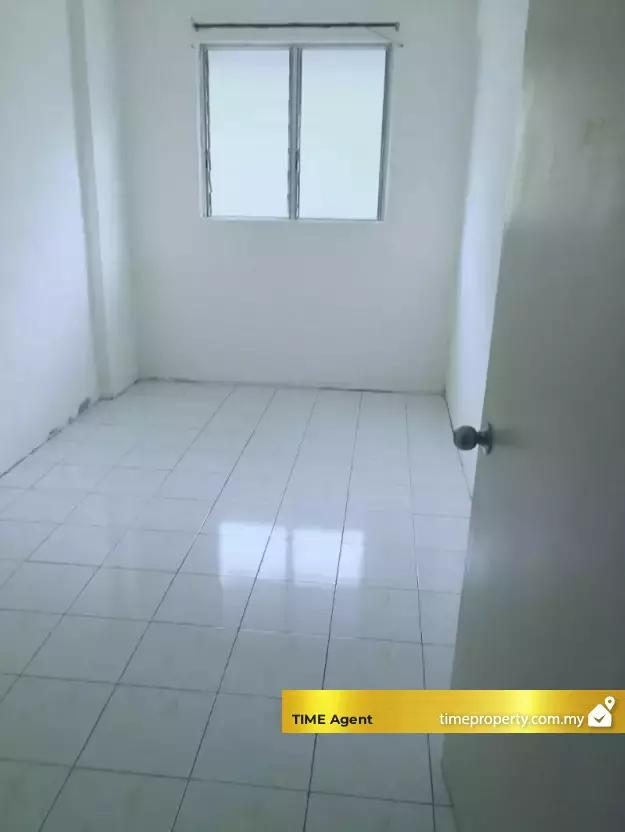 Pinang Emas — photo 1