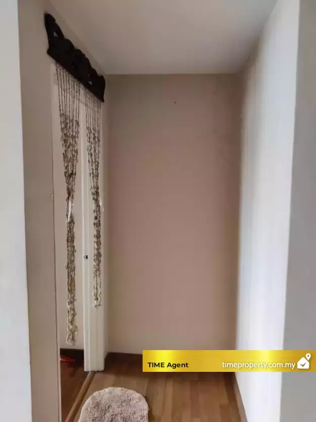 Prima Duta Condominium — photo 2