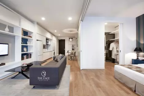 Face Platinum Suites