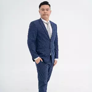 Raymond Wong