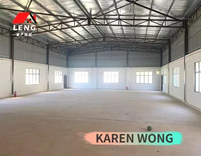 Good Conditions 1.5 Storey BUNGALOW FACTORY For Sale