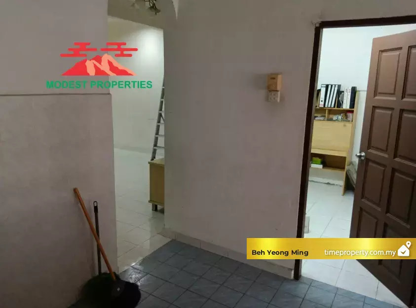 Property Photo 3