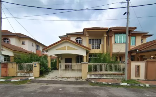 Lagenda Heights 2 Stry Semi-D Bumi Lot Facing Padang Below Market Price For Sale