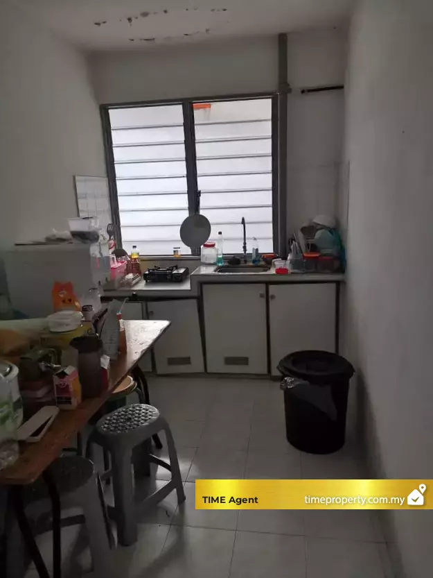 Flat Taman Lip Sin (Block 1, 3 &amp; 5) — photo 3