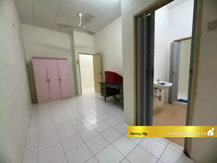 Property Photo 3