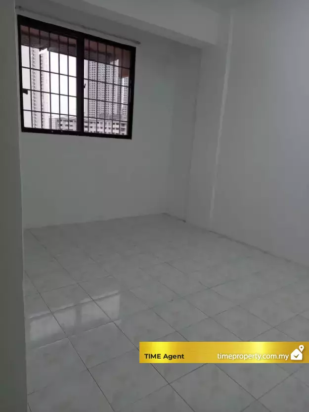 Taman Sri Angsana (Block 9) — photo 4