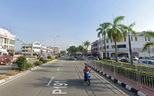 Raja Uda Facing Road 3 Stry Shoplot Corner Below Market For Sale