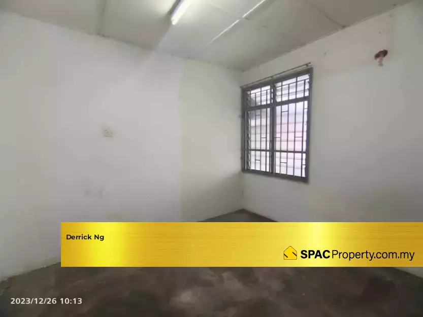 Property Photo 3