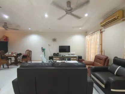 Lagenda Heights 2.5 Stry Terrace Renovation , Furnish , Done Extend House For Sale