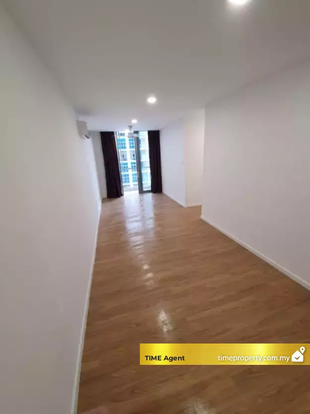 LakeFront Residence — photo 1