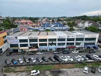 Bakar Arang Facing Road 2 Stry Shoplot Ground Floor Near Rhb Bank , Dr Khoo , Dr Quak , 7 Eleven , Zus Coffee For Rent