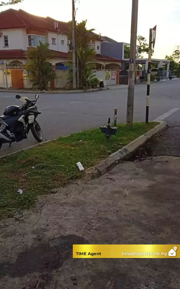 Taman Desa Gembira 3 Salak — photo 2